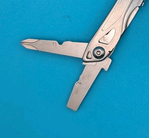 LEATHERMAN WINGMAN MULTI-TOOL! FAST SHIPPING!