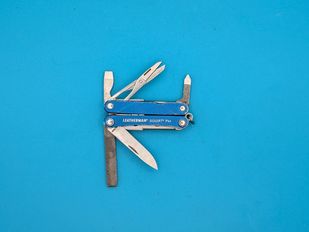 Leatherman SQUIRT PS4 Multi-Tool With Pliers Scissors Knife BLUE!