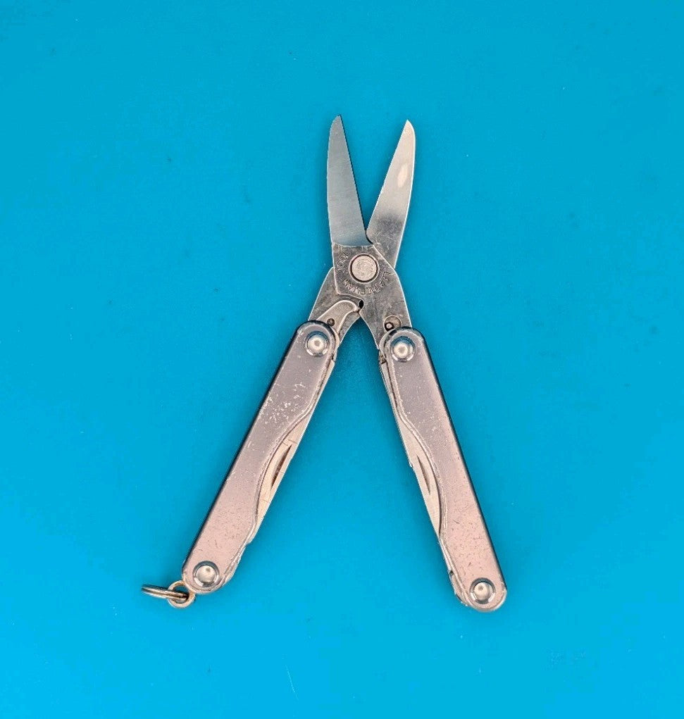 Leatherman Squirt S4 Multi-Tool, Key Ring, Retired, GRAY!