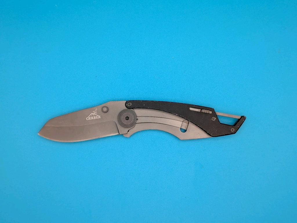 Gerber Descent II Plain Edge Folding Pocket Knife! Discontinued
