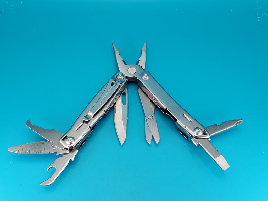 LEATHERMAN WINGMAN MULTI-TOOL! FAST SHIPPING! WITH SHEATH!