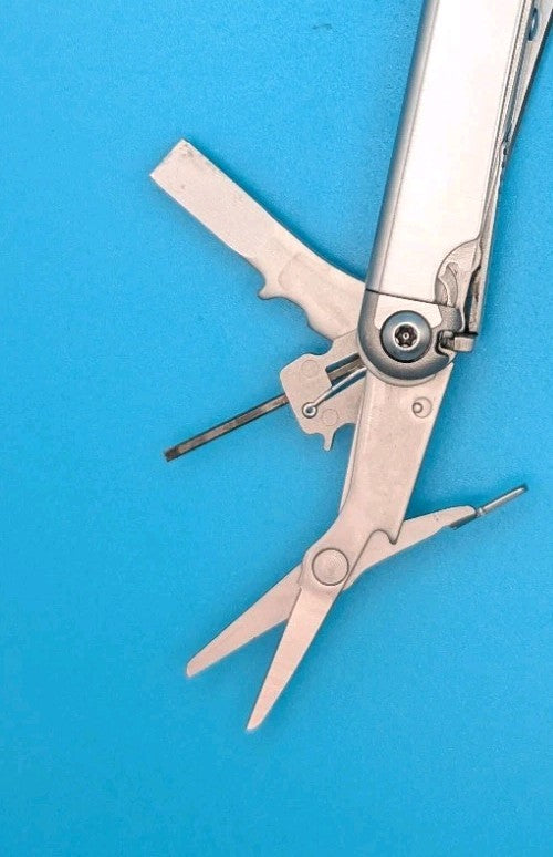 Leatherman Wave Multi Tool! Stainless! Retired! Free Shipping!
