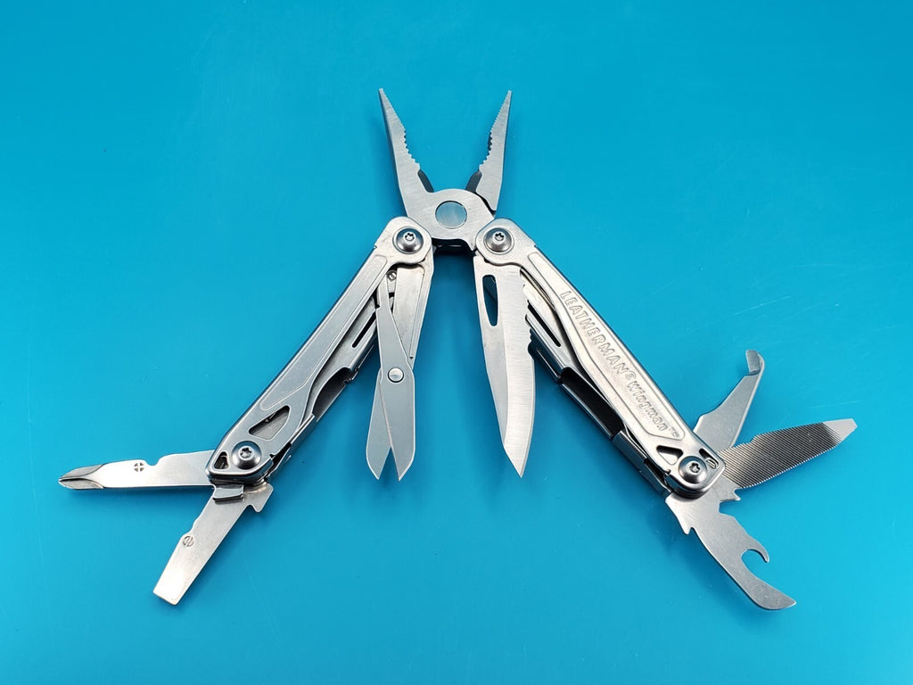 Leatherman Wingman Multi-Tool with Sheath