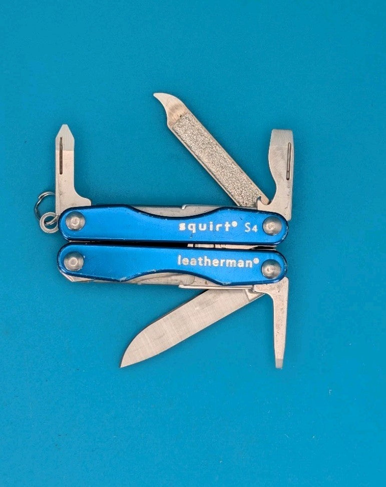 Leatherman Squirt S4 Multi-Tool, Key Ring, Retired, BLUE!