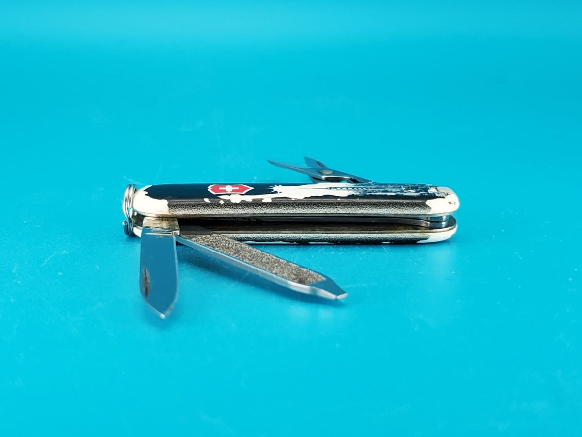 Victorinox Classic SD Swiss Army Knife New York Skyline Statue of Liberty!